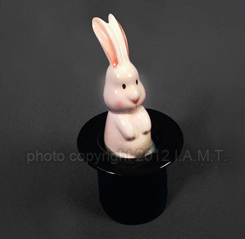 magic rabbit in the hat ceramic salt and pepper shaker hand painted and magnetic